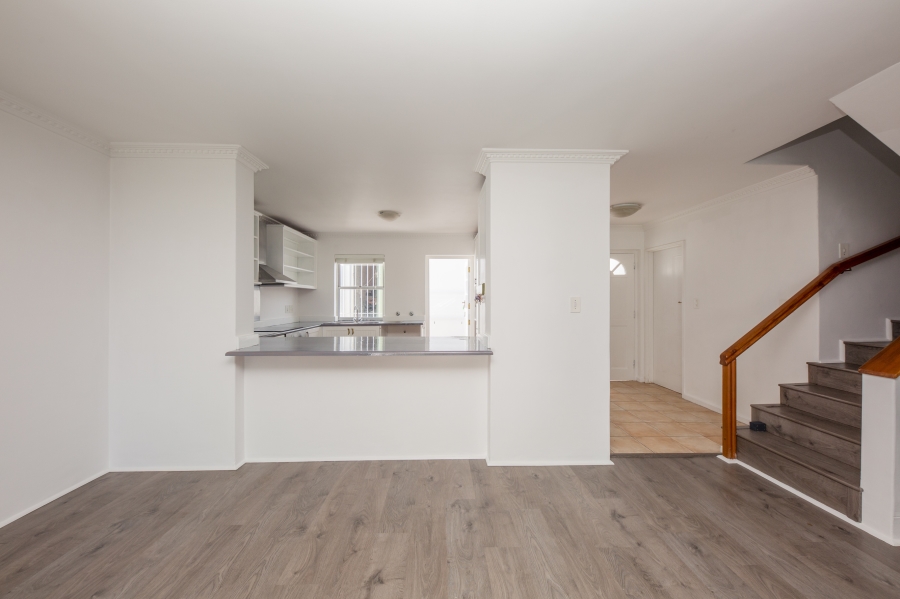 To Let 3 Bedroom Property for Rent in Higgovale Western Cape